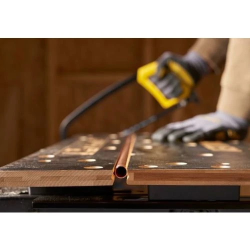 Établi-étau pliable 2 en 1 Stanley serrage vertical - STST83800-1 3 Établi-étau pliable 2 en 1 Stanley serrage vertical - STST83800-1 – Image 3