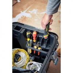 Coffre de chantier FATMAX® Stanley 113 L - 1-94-850 10 Coffre de chantier FATMAX® Stanley 113 L - 1-94-850 -Atelier Soldes AFD 95800